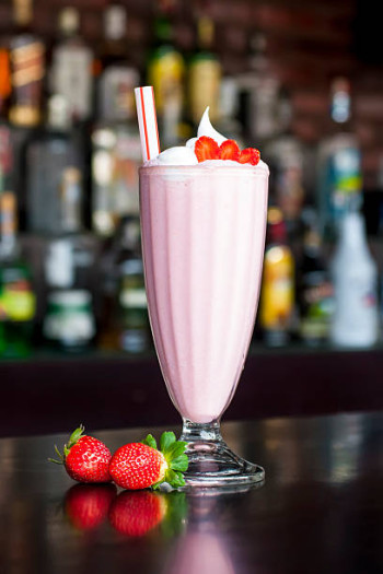 Strawberry lassi